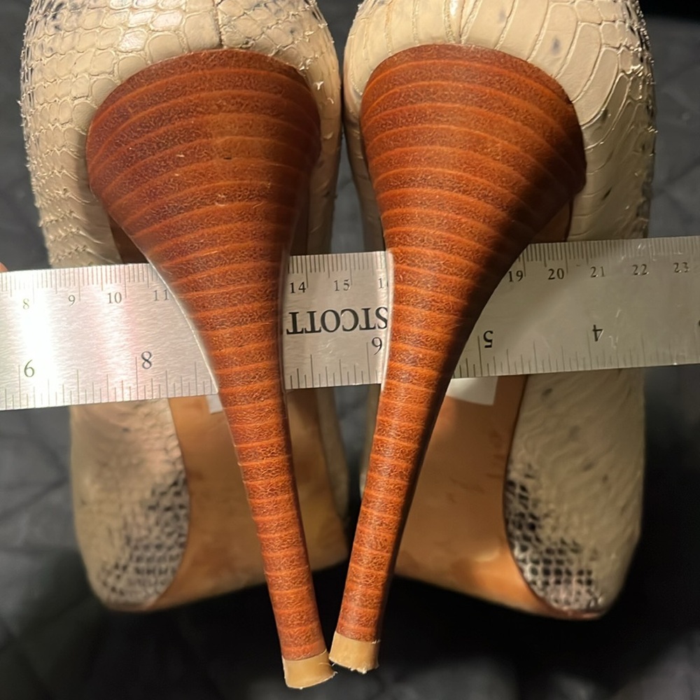 Stuart Weitzman Platform Snakeskin Leather Pump - image 7